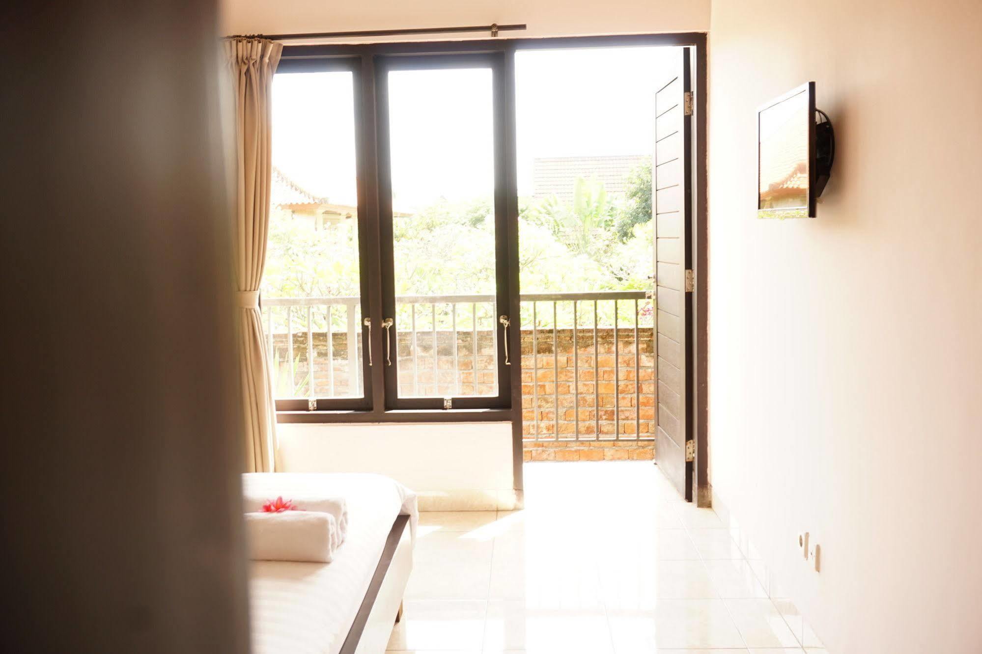 Cameng Homestay Dempasar Exterior foto